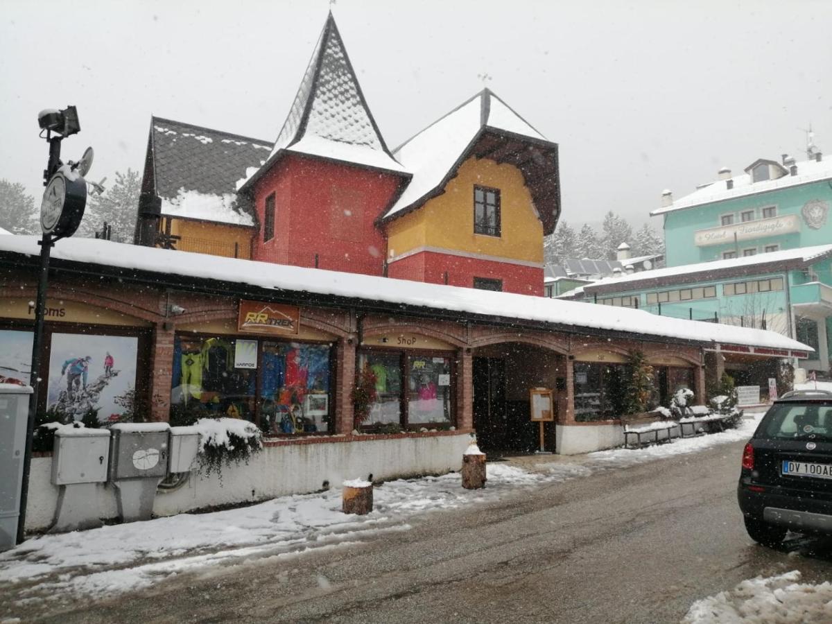 La Villetta Food & Drink Rooms For Rent - No Reception - ラクイラ エクステリア 写真