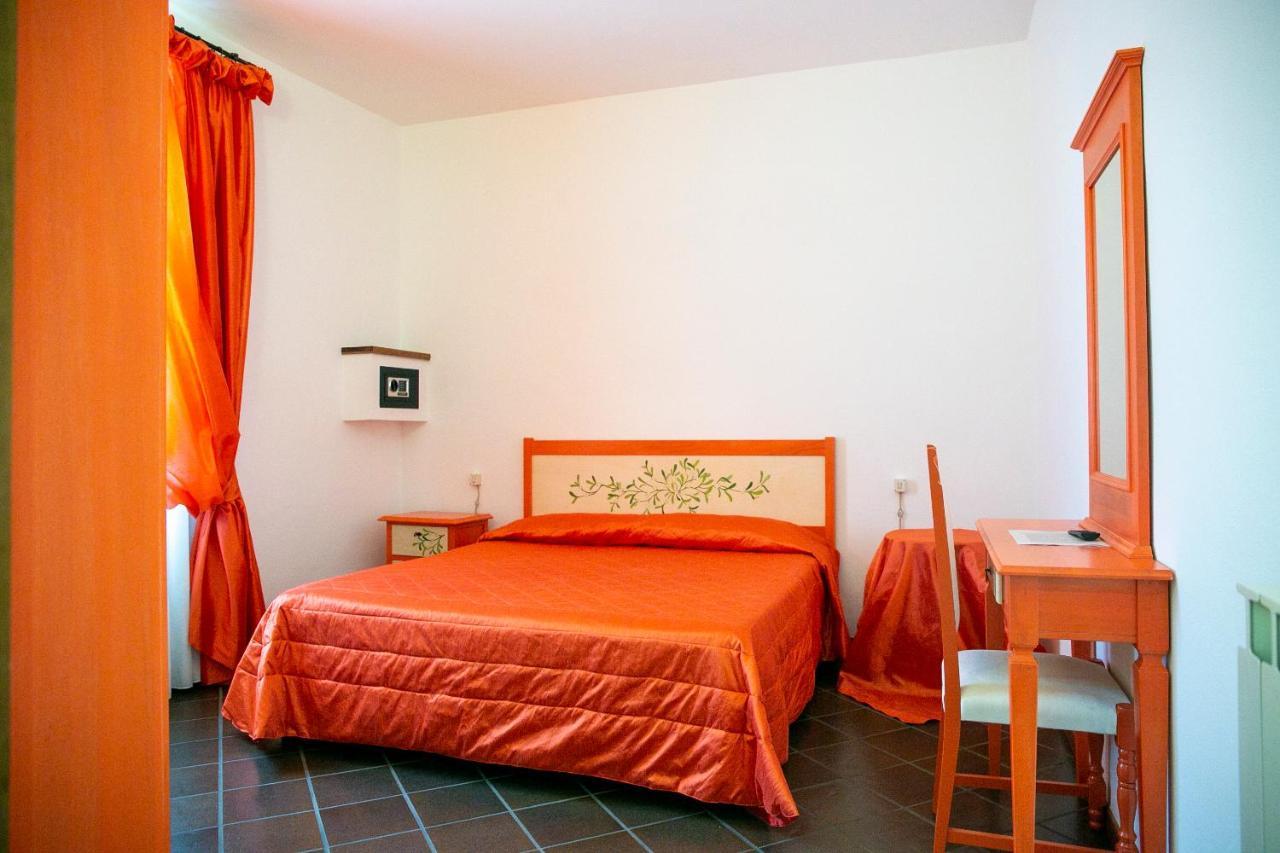 La Villetta Food & Drink Rooms For Rent - No Reception - ラクイラ エクステリア 写真