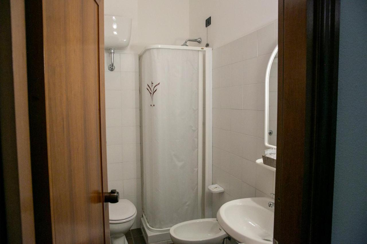 La Villetta Food & Drink Rooms For Rent - No Reception - ラクイラ エクステリア 写真