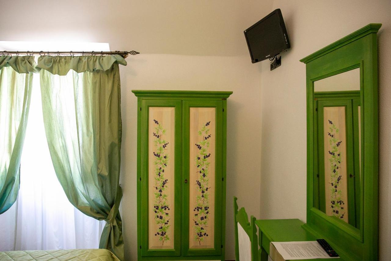 La Villetta Food & Drink Rooms For Rent - No Reception - ラクイラ エクステリア 写真