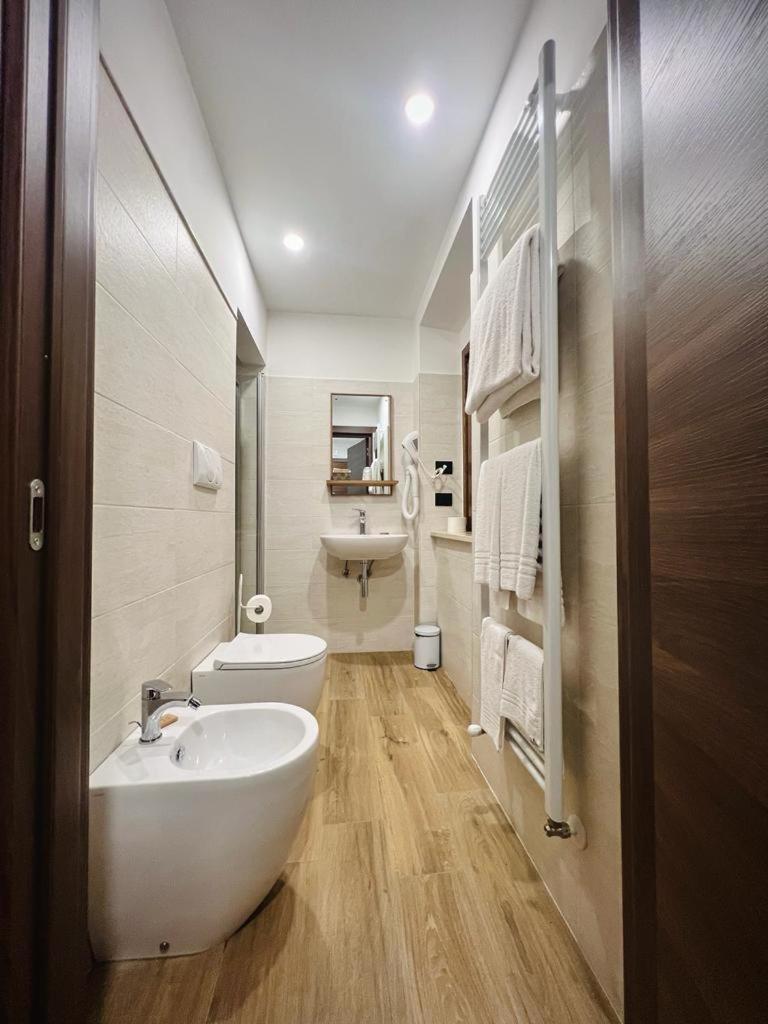 La Villetta Food & Drink Rooms For Rent - No Reception - ラクイラ エクステリア 写真