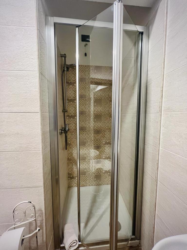 La Villetta Food & Drink Rooms For Rent - No Reception - ラクイラ エクステリア 写真