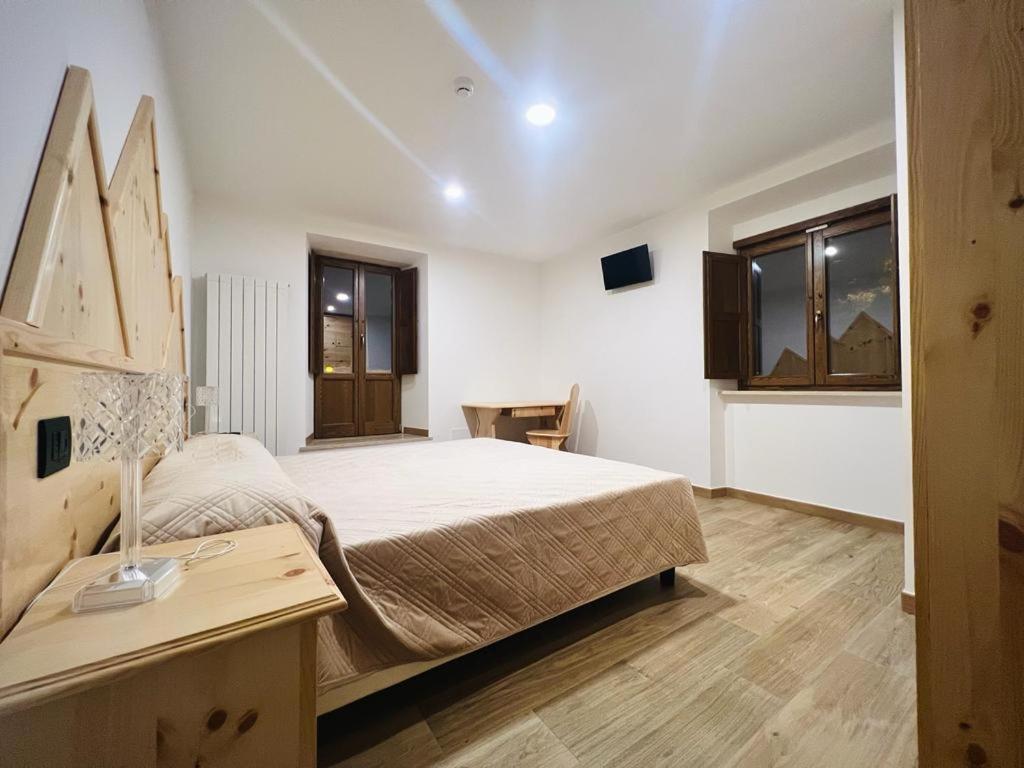 La Villetta Food & Drink Rooms For Rent - No Reception - ラクイラ エクステリア 写真